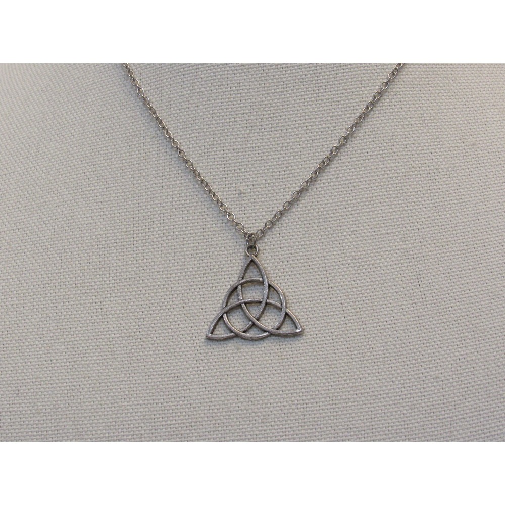 Celtic Triquetra Trinity Knot Classic Pendant Necklace‎ Silver Tone Adjustable